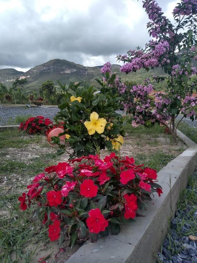 Pousada Mont Hebrom 이비코아라 외부 사진